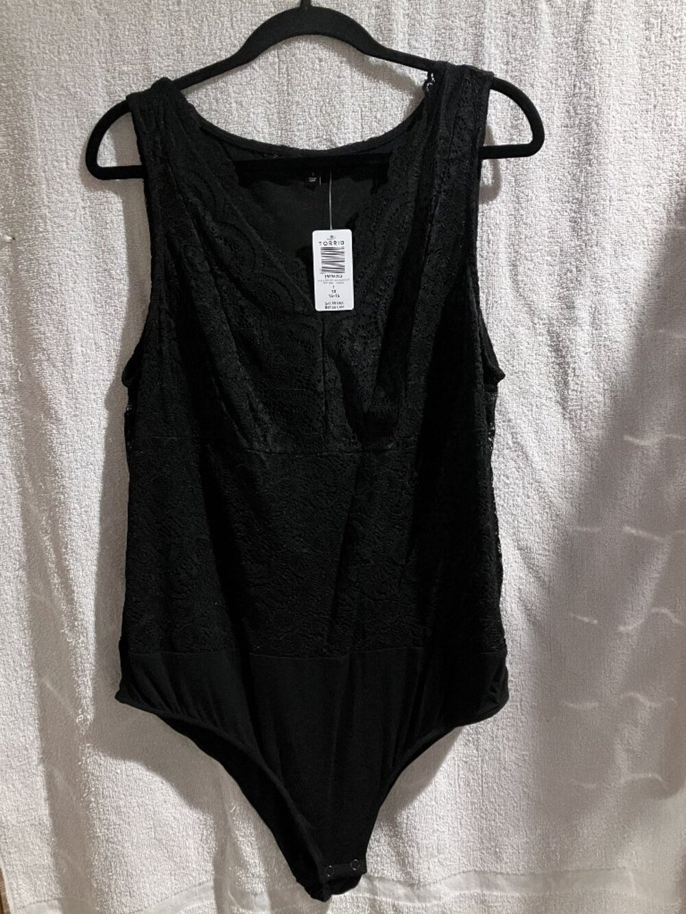 Torrid Sz 1 (14-16) NWT Black Super Soft Sleeveless Lace Lined V-Neck Bodysuit
